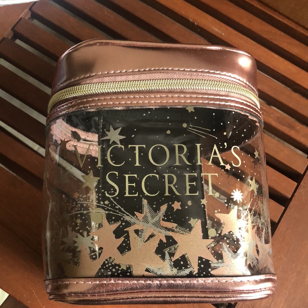 NWT Victoria’s Secret Rose/Pink Gold Cosmetics & Accessory bag.